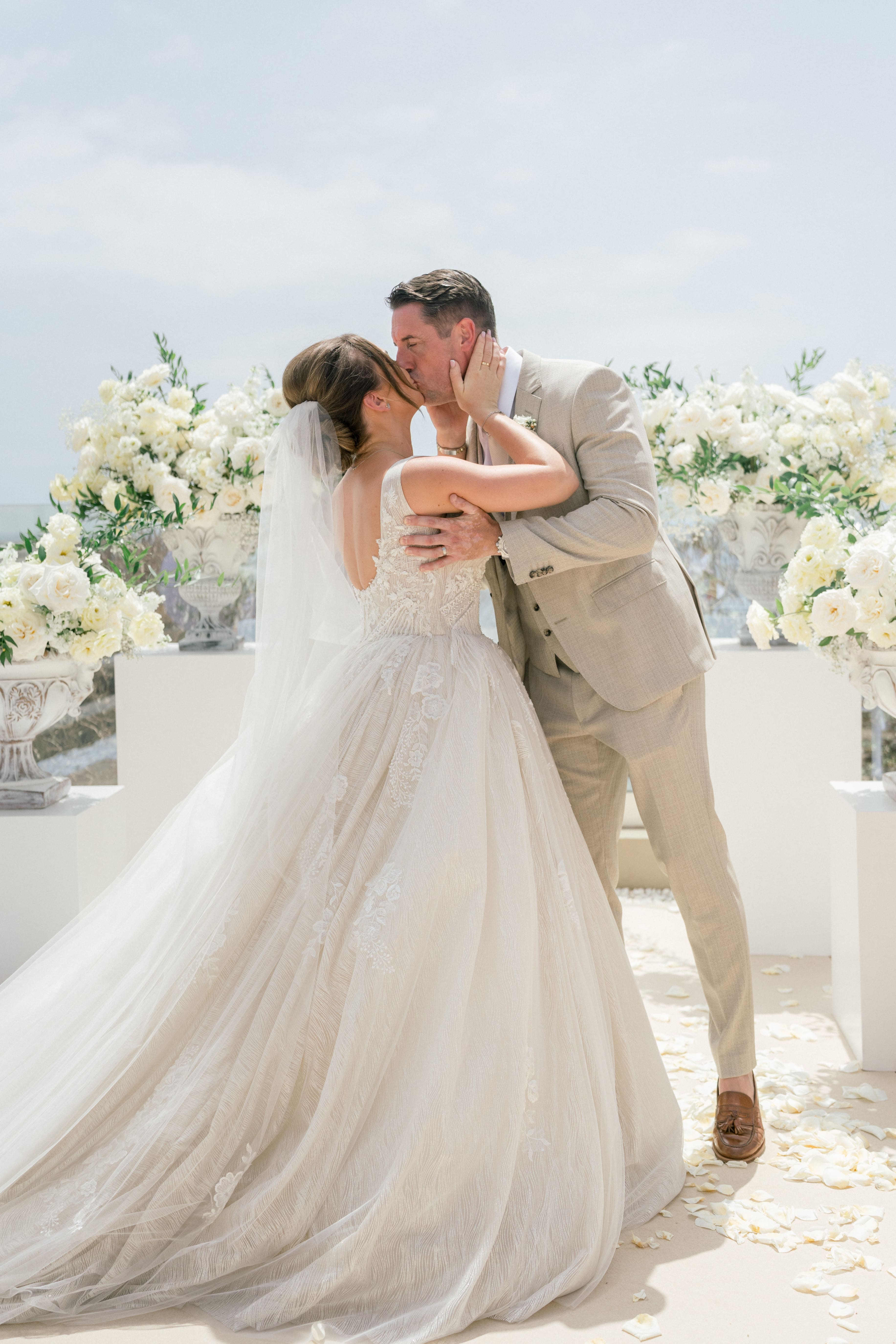Book your wedding day in GF VICTORIA